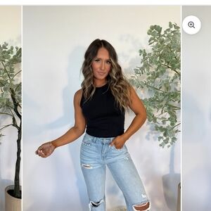 Black Sleeveless Ribbed Tank Top